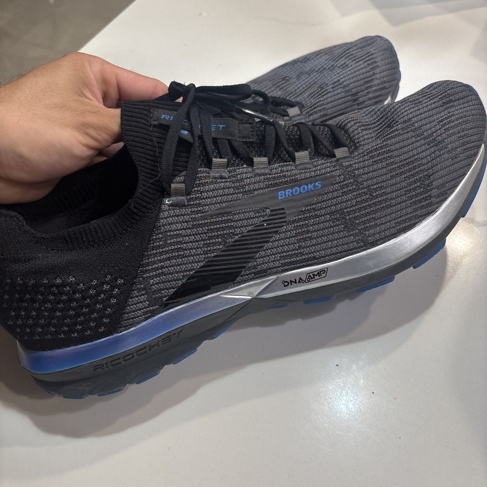 Size 15 - Brooks Ricochet 2 Black Blue - Picture 1 of 6